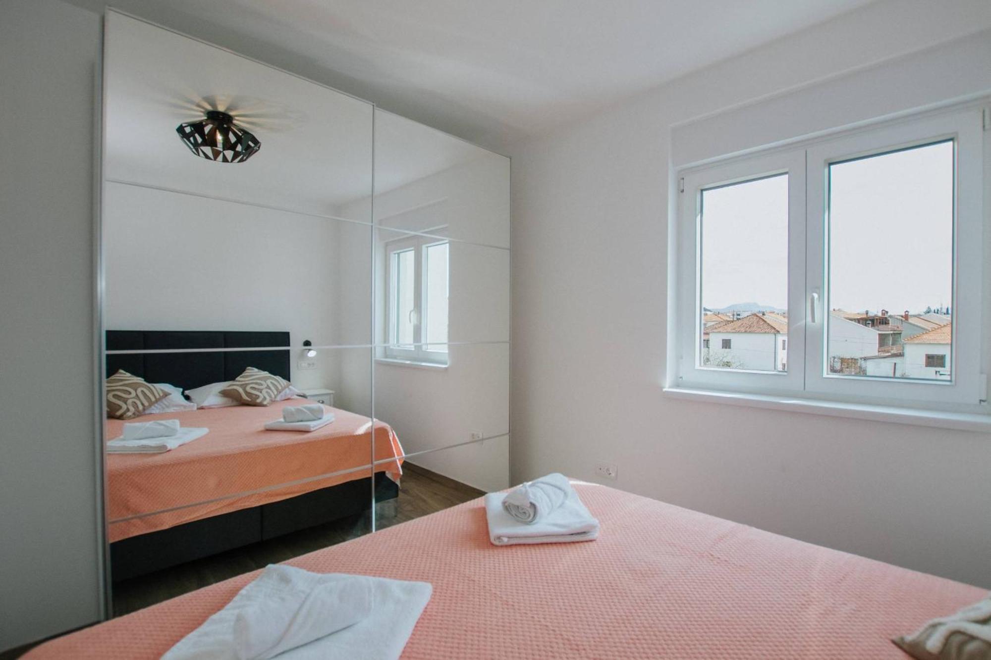 Luxury Apartments Marija Trogir Oda fotoğraf