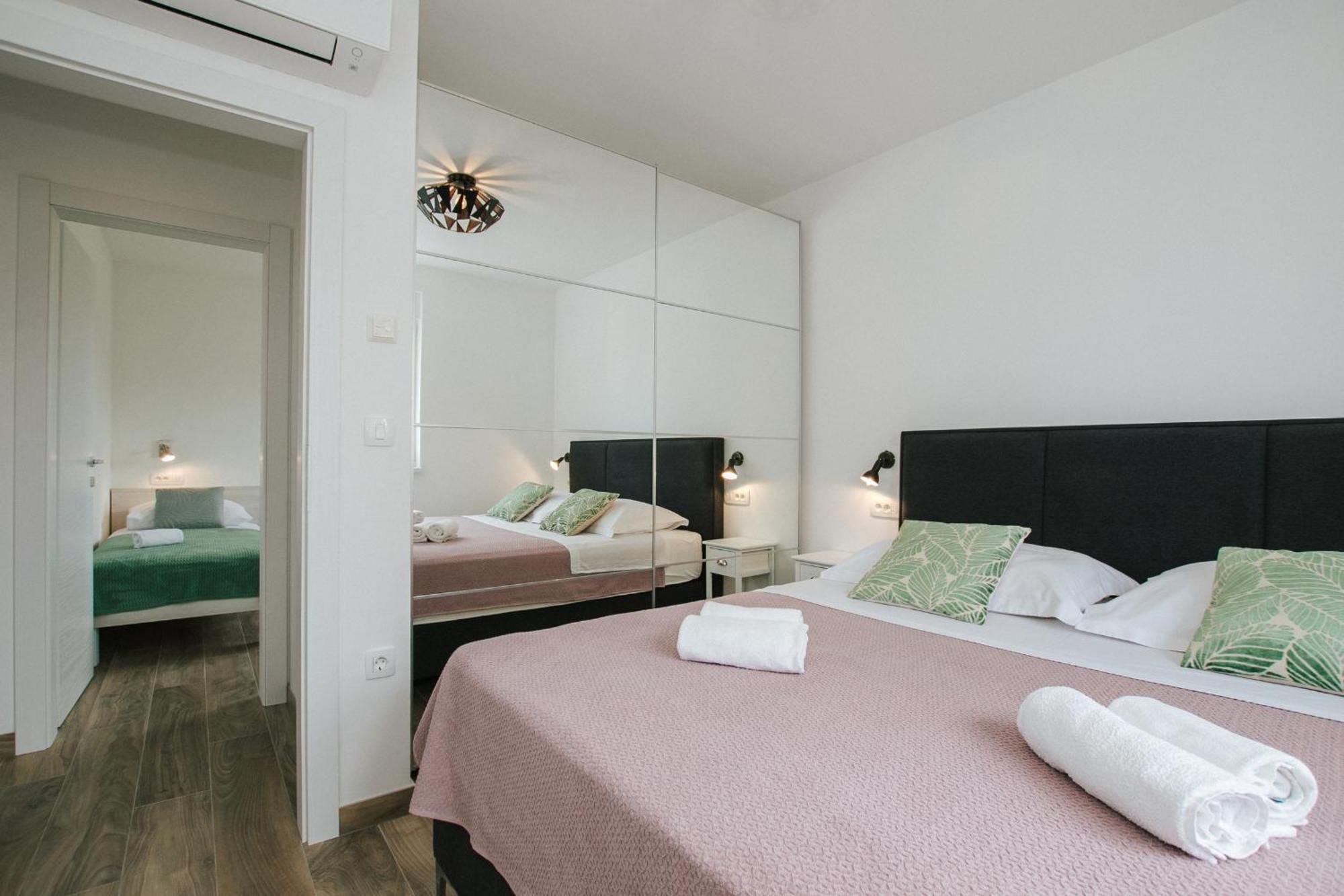 Luxury Apartments Marija Trogir Oda fotoğraf
